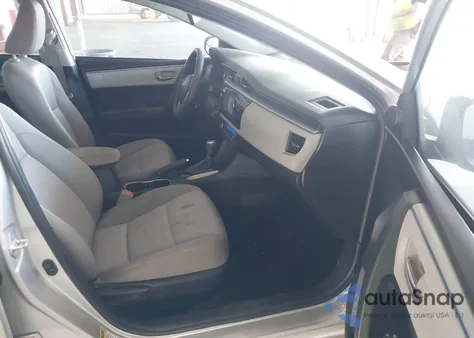 2016 Toyota Corolla Le Plus z USA, uszkodzony, nr VIN 5YFBURHE0GP405664